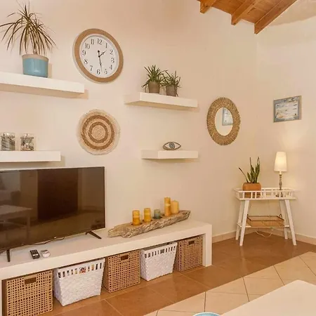 Casa de Férias Leni's Living Halikounas